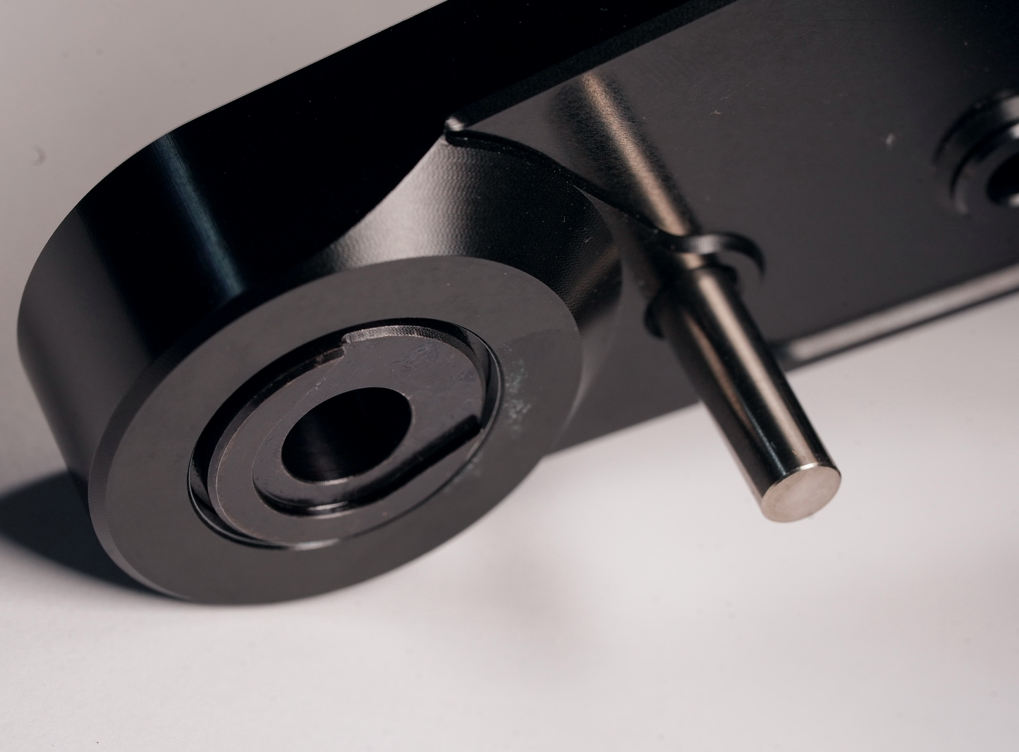 CRAVE Advanced Swingarm for Light Bee